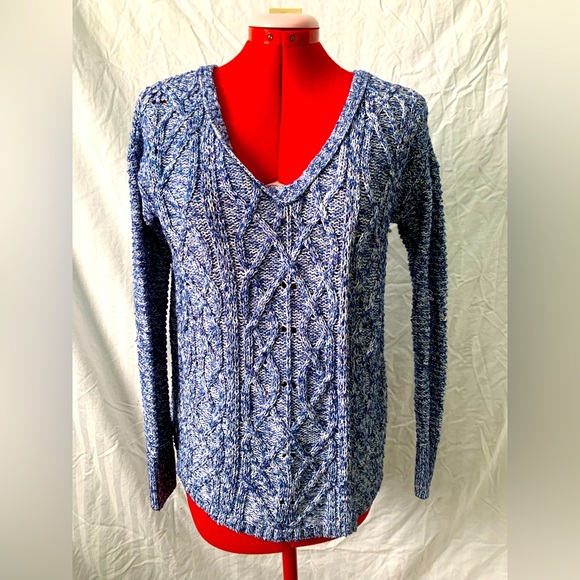 American Eagle Knit Sweater - Picture 1 of 6